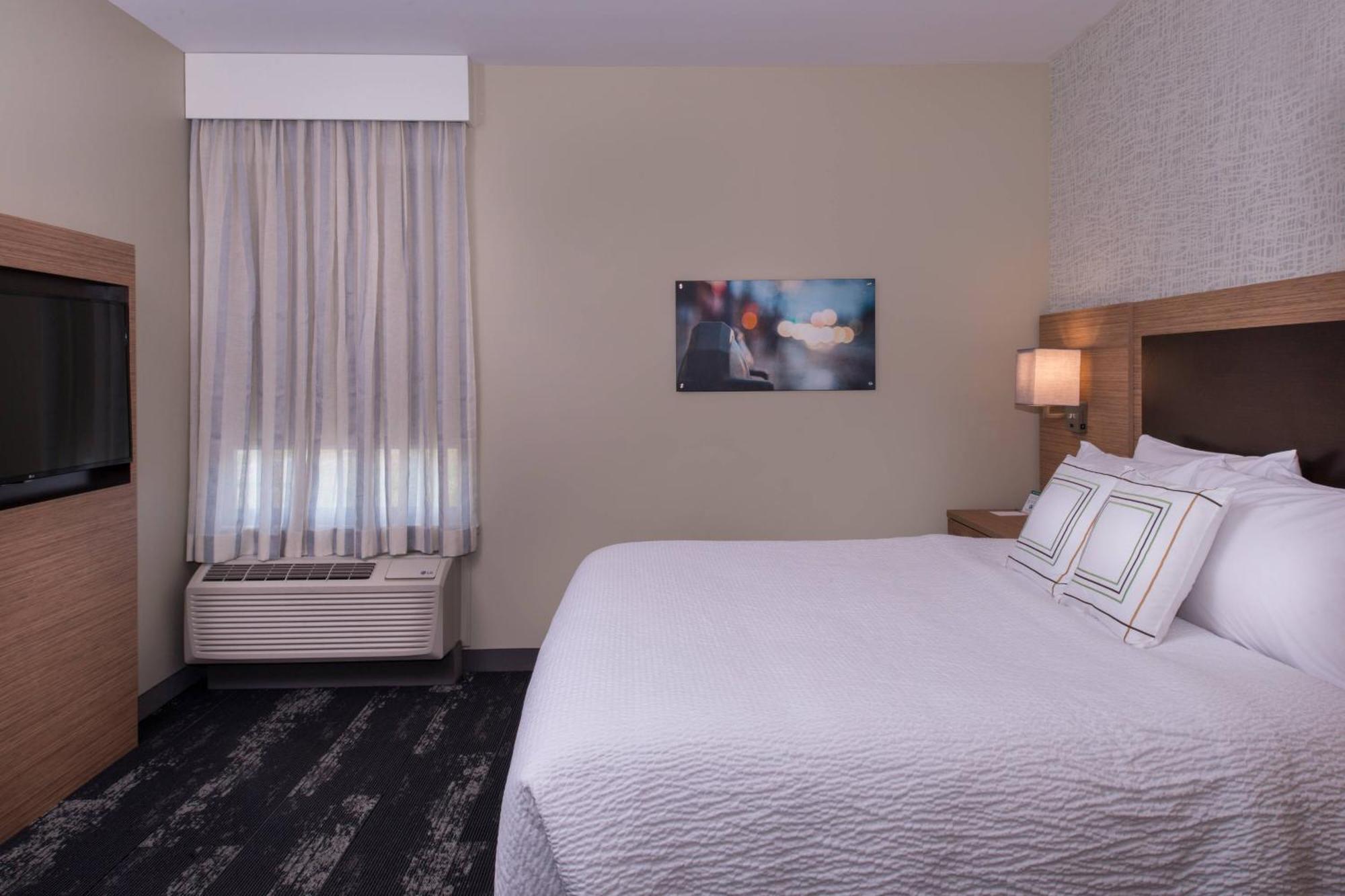 Towneplace Suites By Marriott Saskatoon Exterior photo