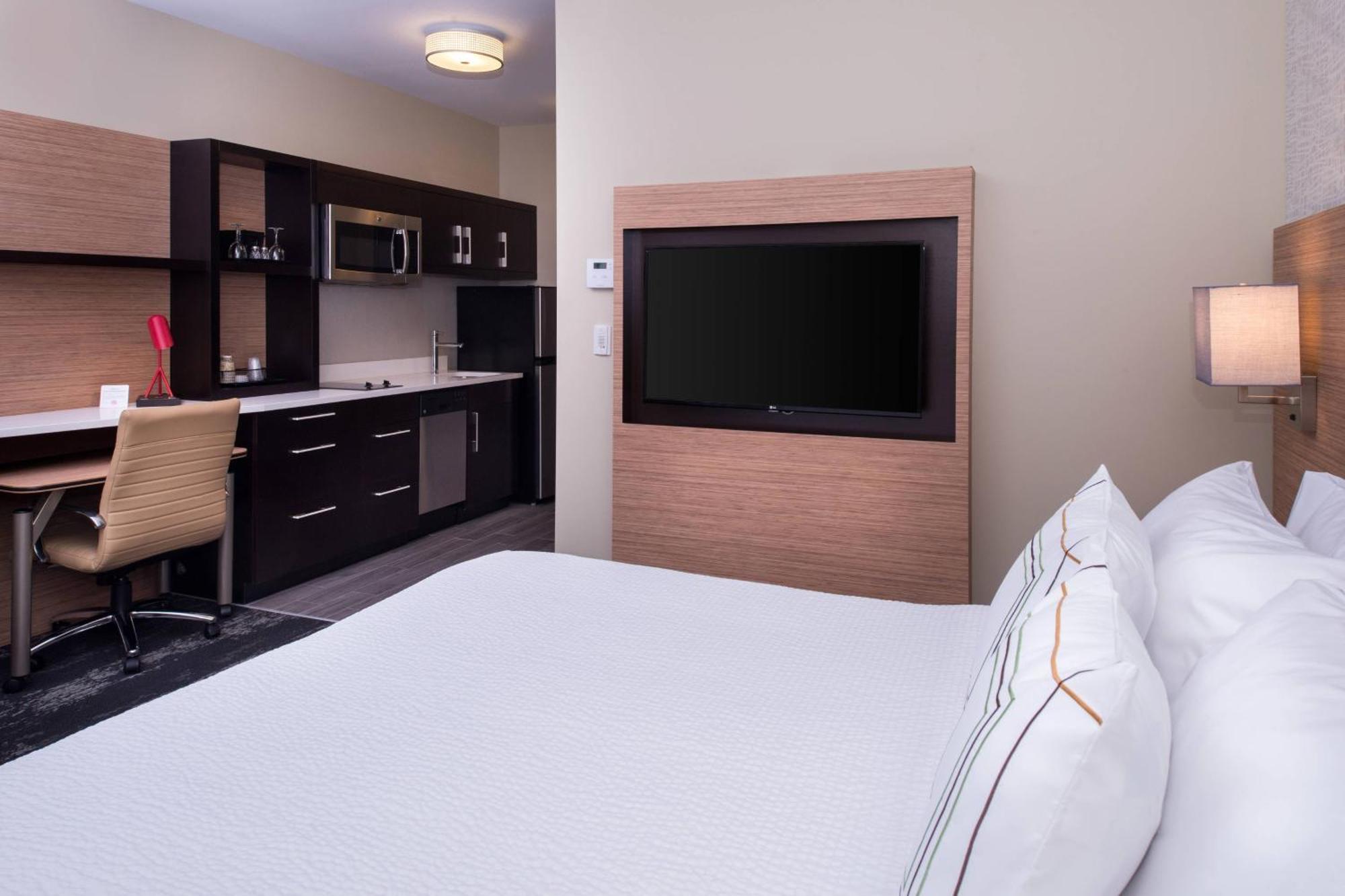 Towneplace Suites By Marriott Saskatoon Exterior photo