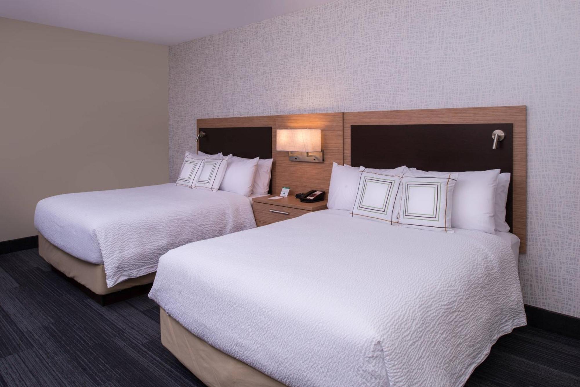 Towneplace Suites By Marriott Saskatoon Exterior photo